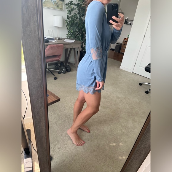 Long Sleeve Lace Romper - Picture 2 of 6